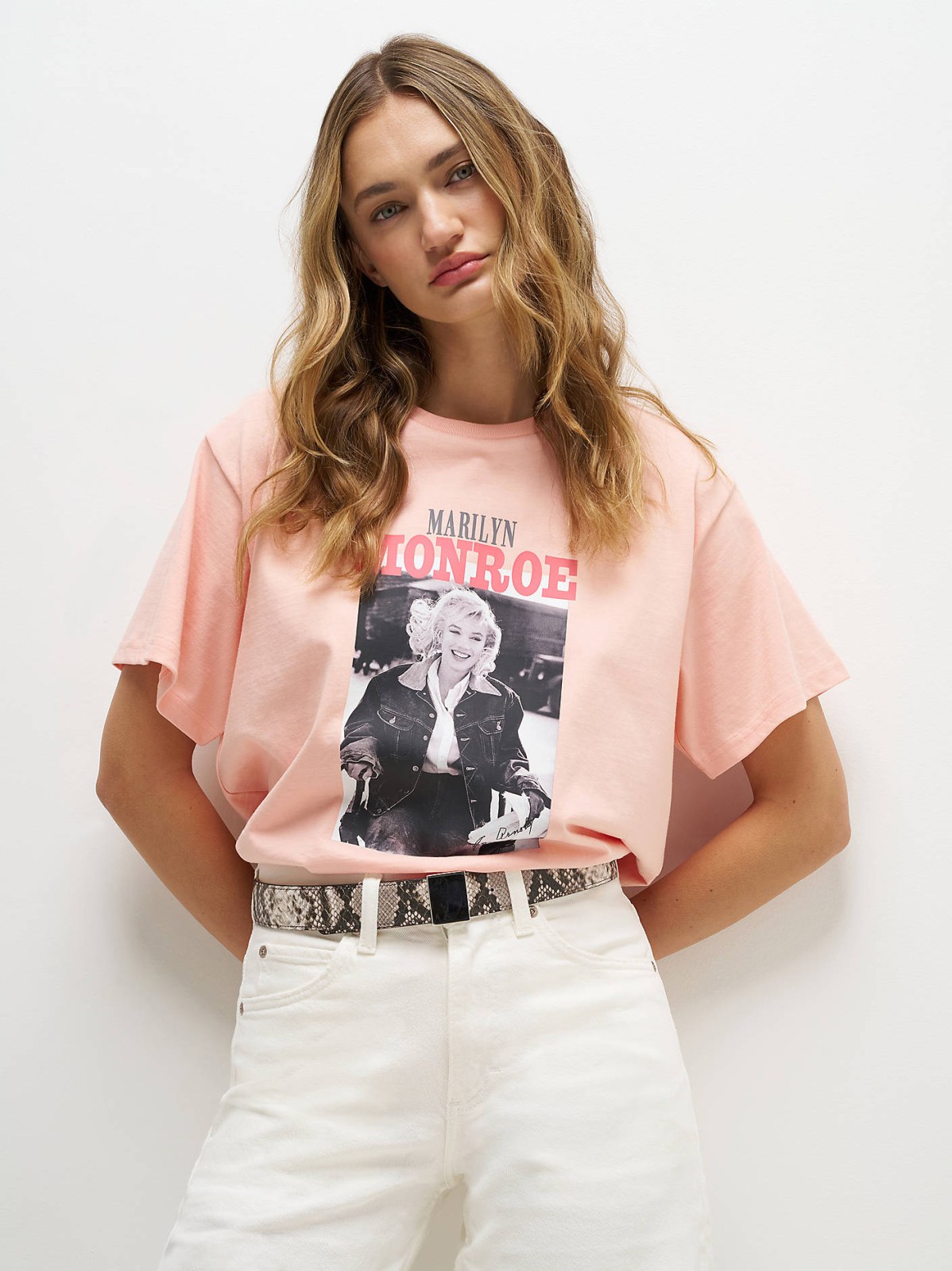 Women's Lee® x Marilyn Monroe Girlfriend Tee - view 4