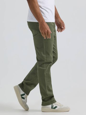 Men's Extreme Motion Regular Straight Twill Jean
