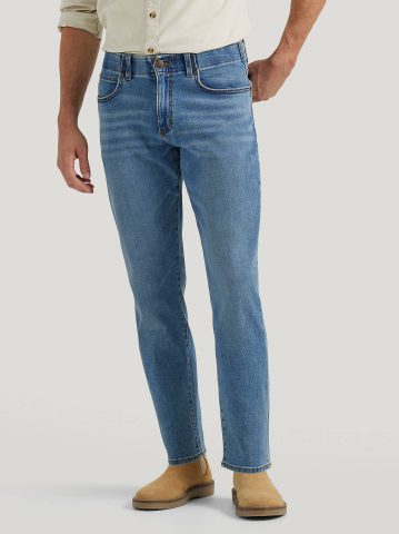 Men's Extreme Motion Straight Fit Tapered Leg Jean