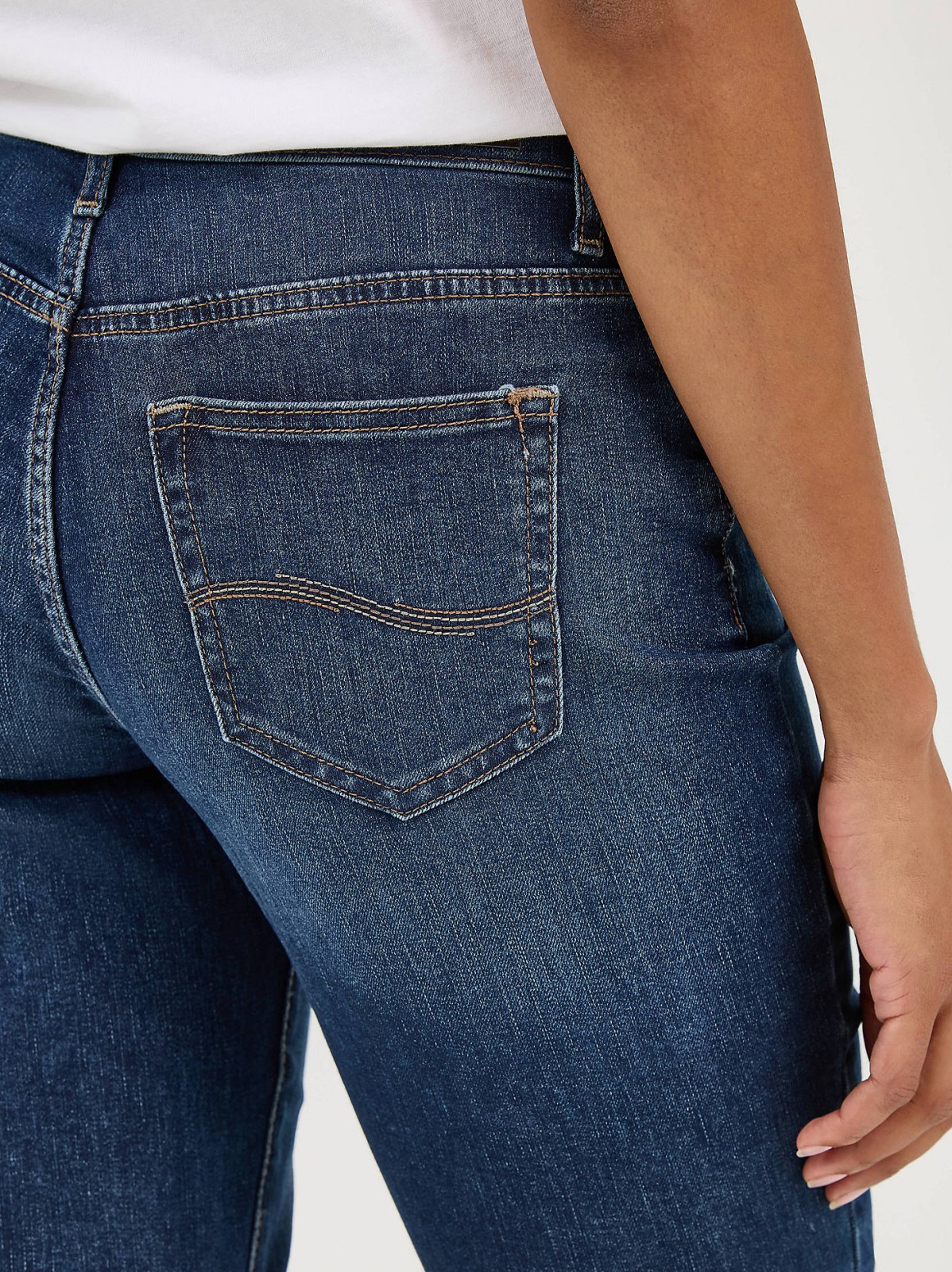 Women's Ultra Lux Comfort with Flex Motion Capri - view 5