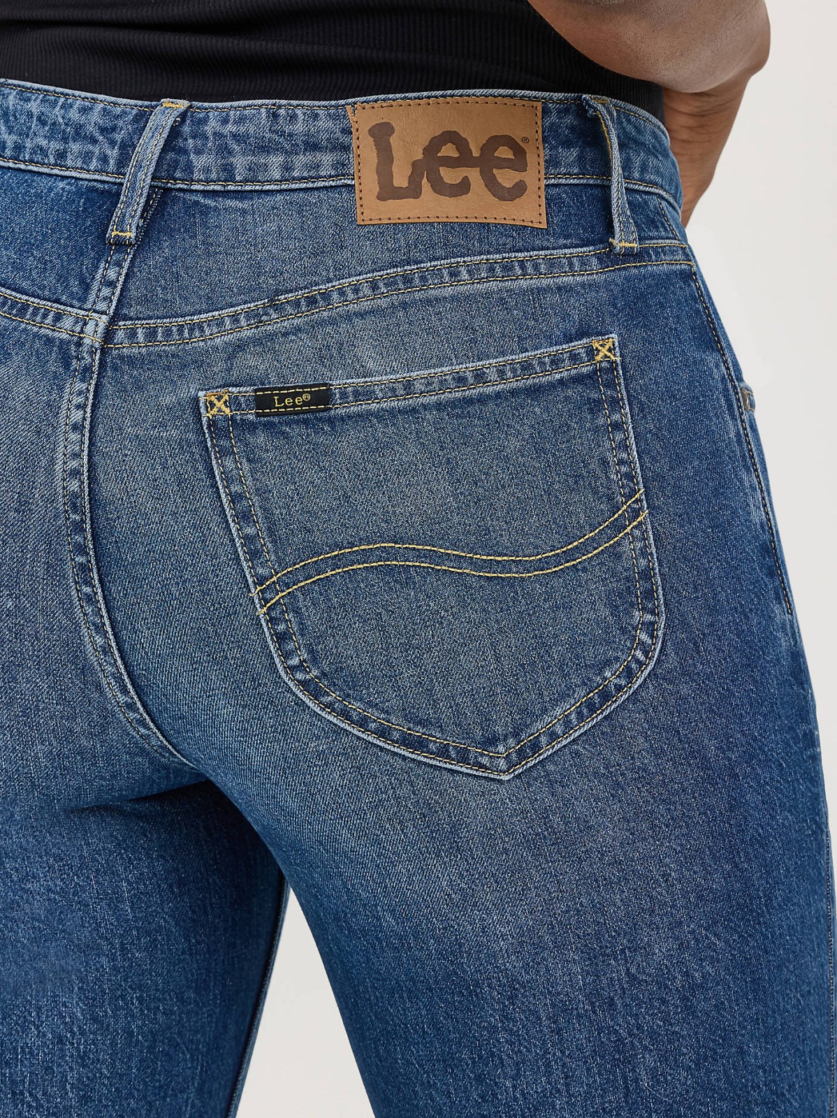 Women's Legendary Straight Crop - view 5