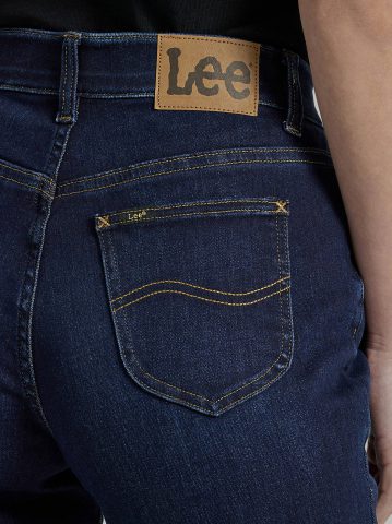 Women's Ultra Lux Comfort with Flex Motion Bootcut Jean (Petite)