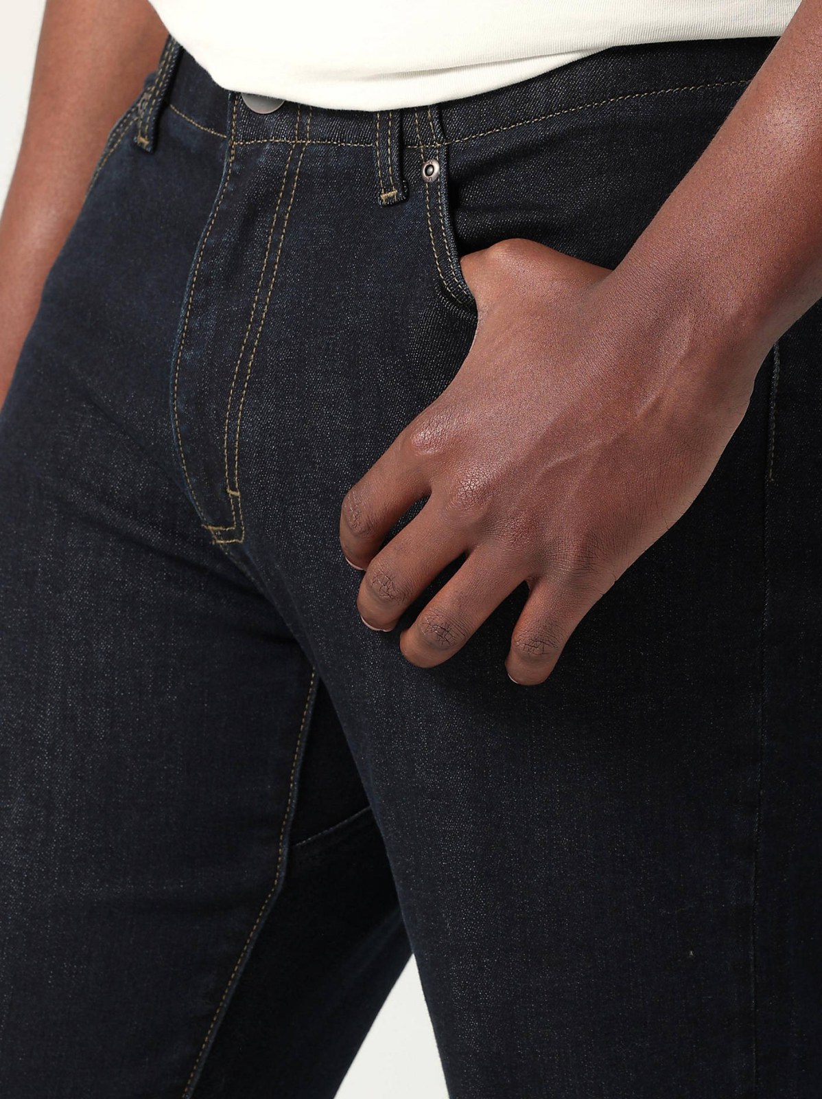 Men's Extreme Motion MVP Relaxed Straight Jean - view 5