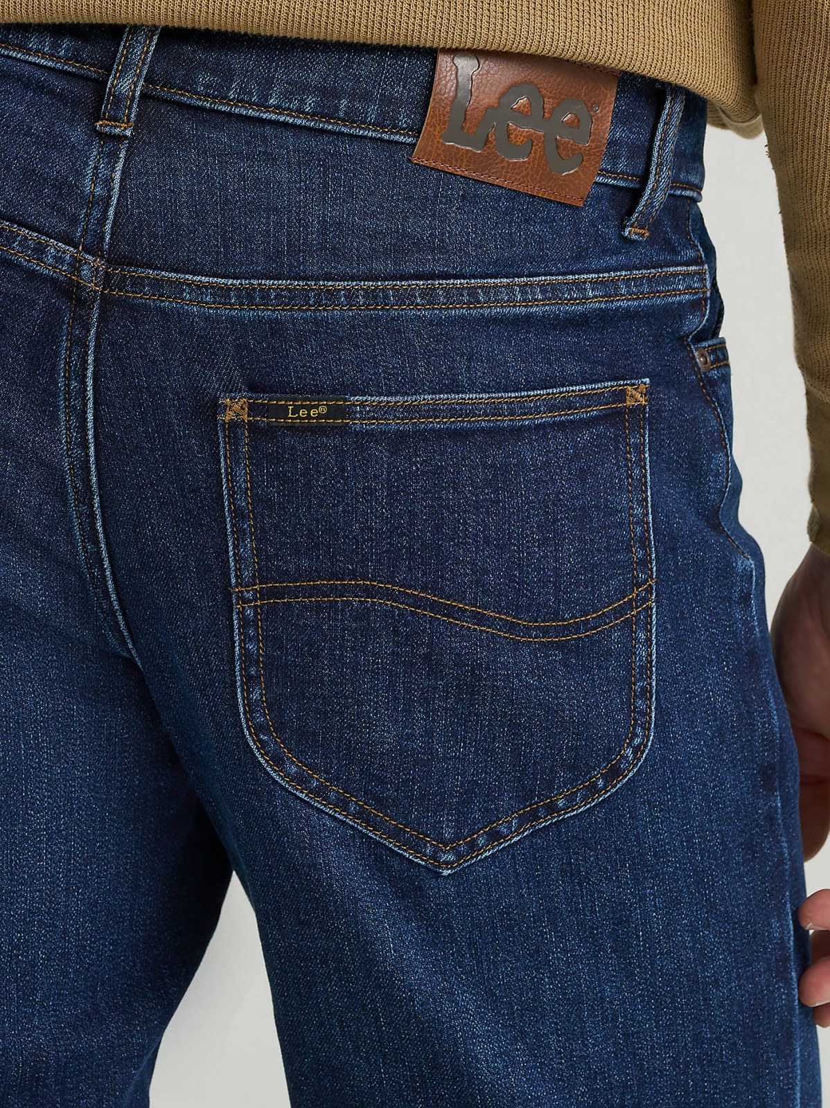 Men's Legendary Regular Straight Jean with SoftAge™ - view 6