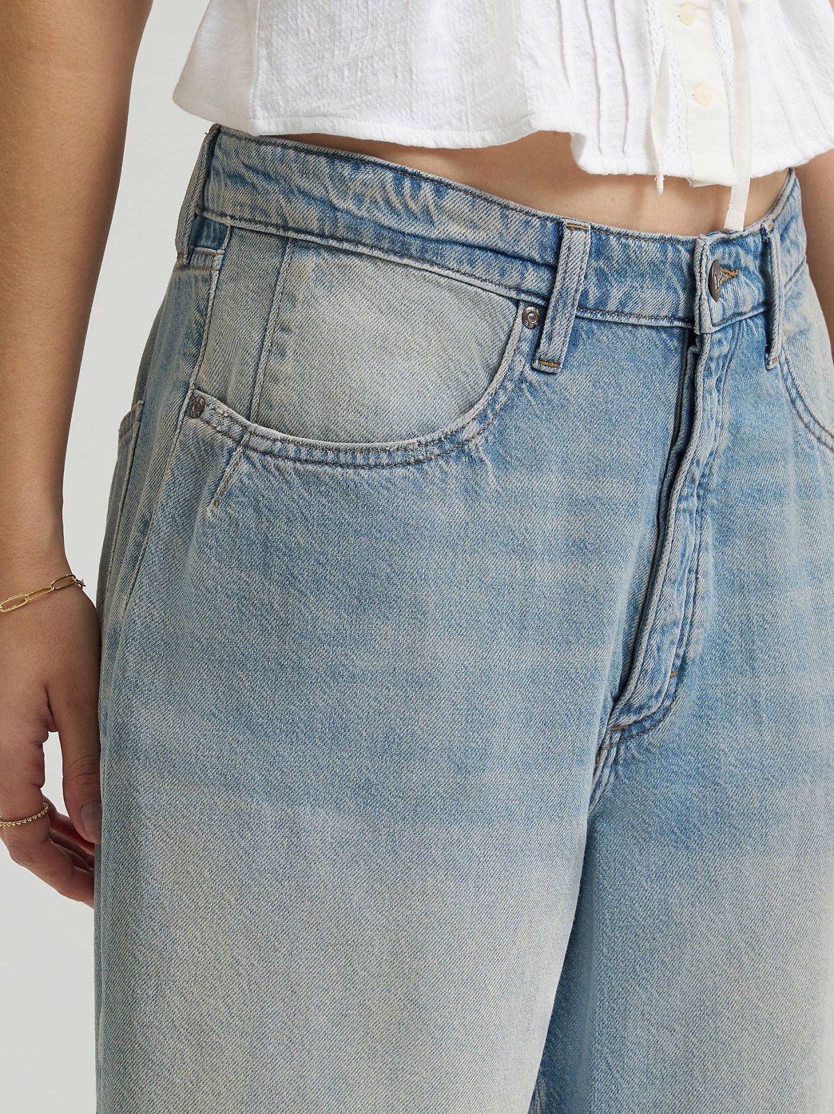 Women's Low Rise Button-Fly Darted Slouch Denim Bermuda - view 6