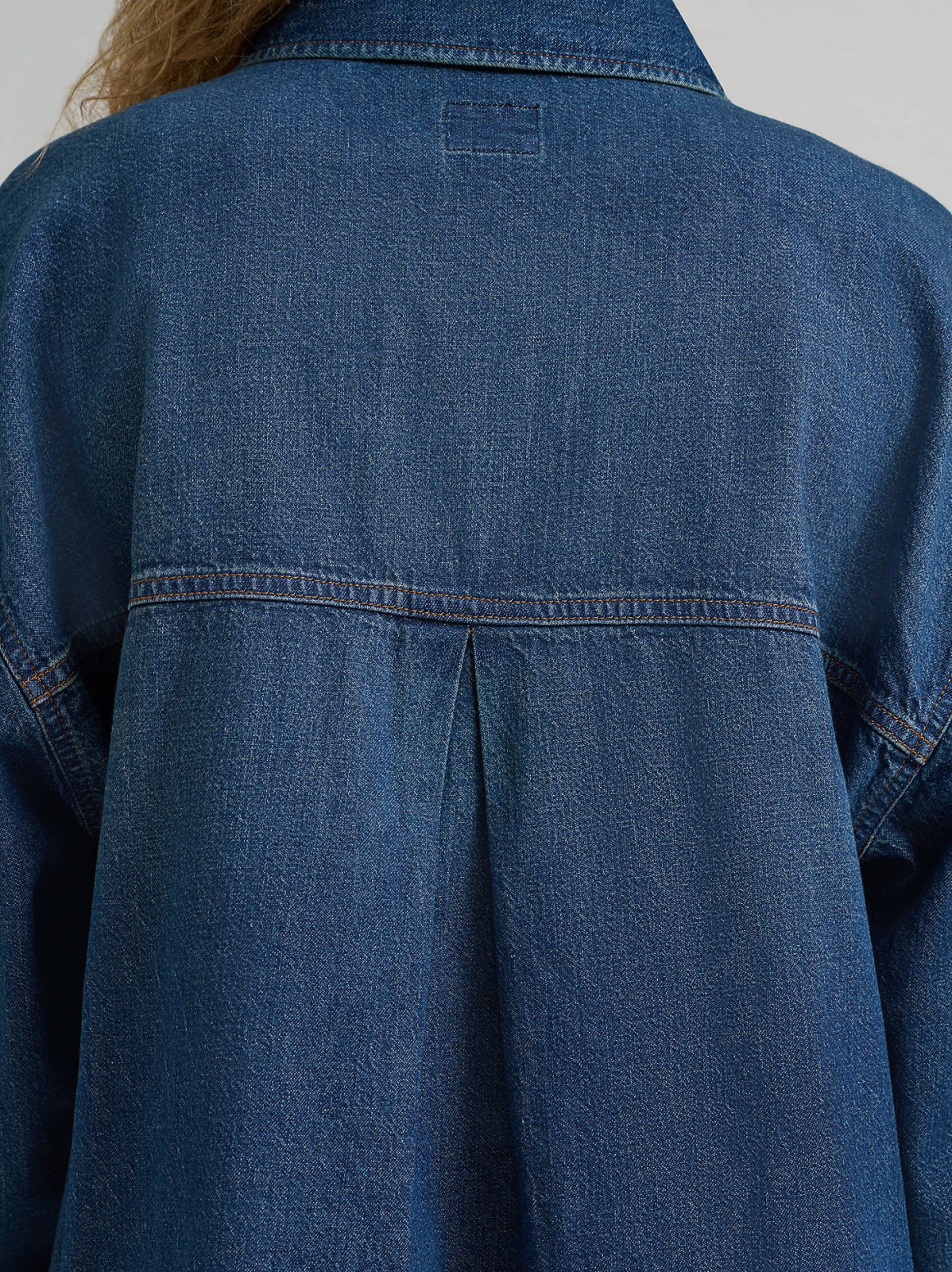Women's Swing Back Denim Button Down Shirt - view 6