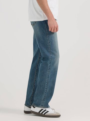 Men's Extreme Motion Relaxed Straight Jean