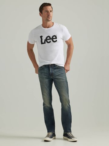 Men's Extreme Motion Regular Fit Straight Leg Jean