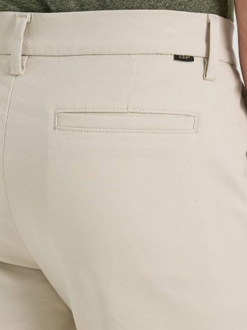 Men's Legendary Slim Straight Flat Front Pant