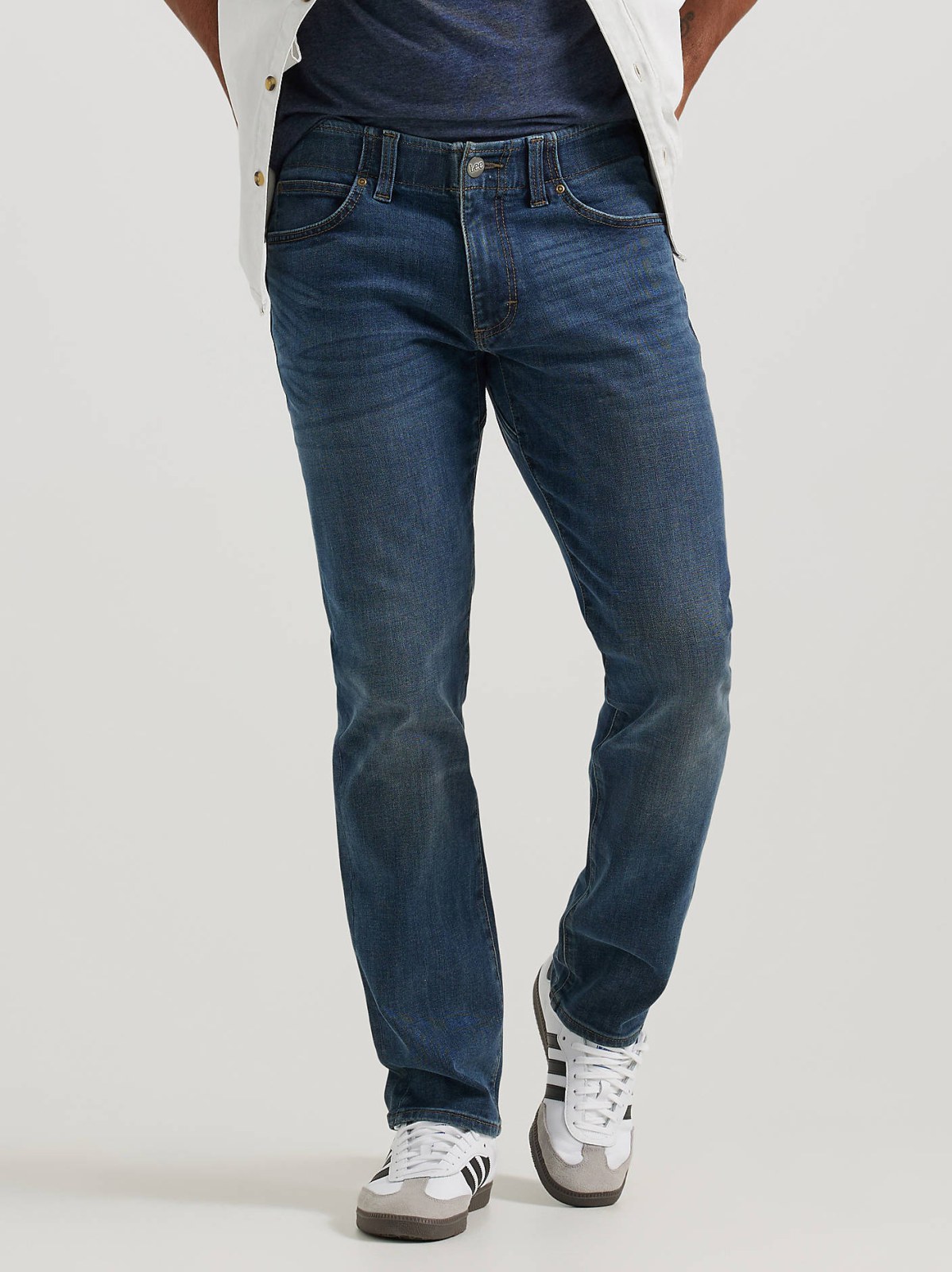 Men's Extreme Motion MVP Straight Fit Tapered Jean - view 2