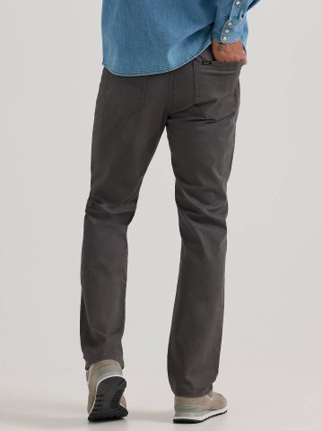 Men's Extreme Motion Relaxed Straight Twill Jean