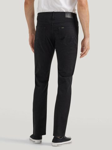 Men's Extreme Motion Slim Straight Leg Jean