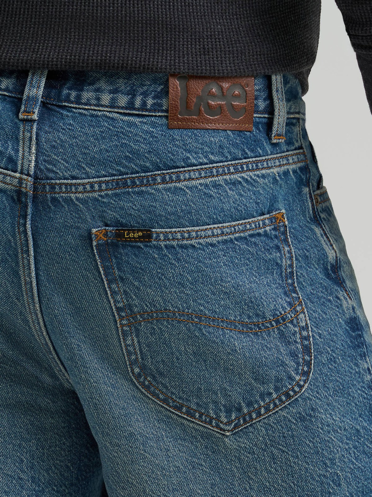 Men's 100% Cotton Loose Denim Short - view 5