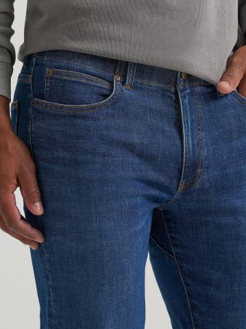 Men's Extreme Motion Regular Straight Jean with Cool Temp Technology