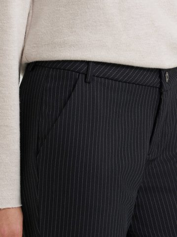 Women's Wrinkle Free Relaxed Fit Straight Leg Pant