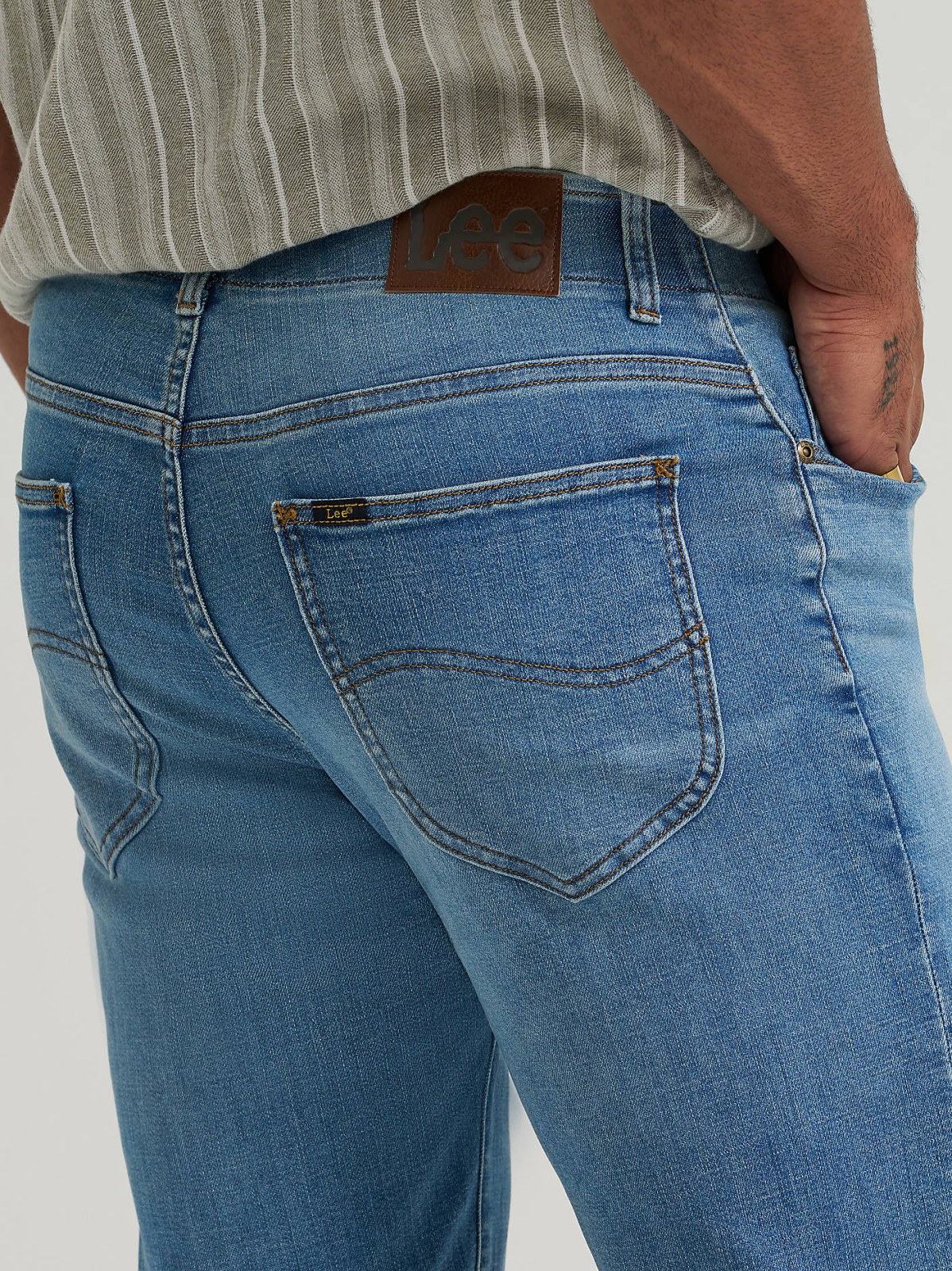 Men's Extreme Motion Regular Straight Jean with Cool Temp Technology - view 5