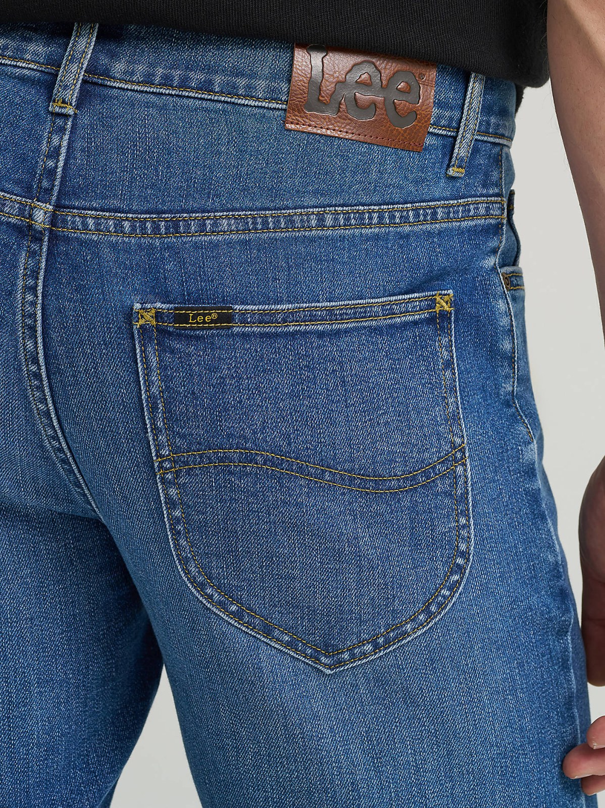 Men's Legendary Regular Straight Jean with SoftAge™ - view 7
