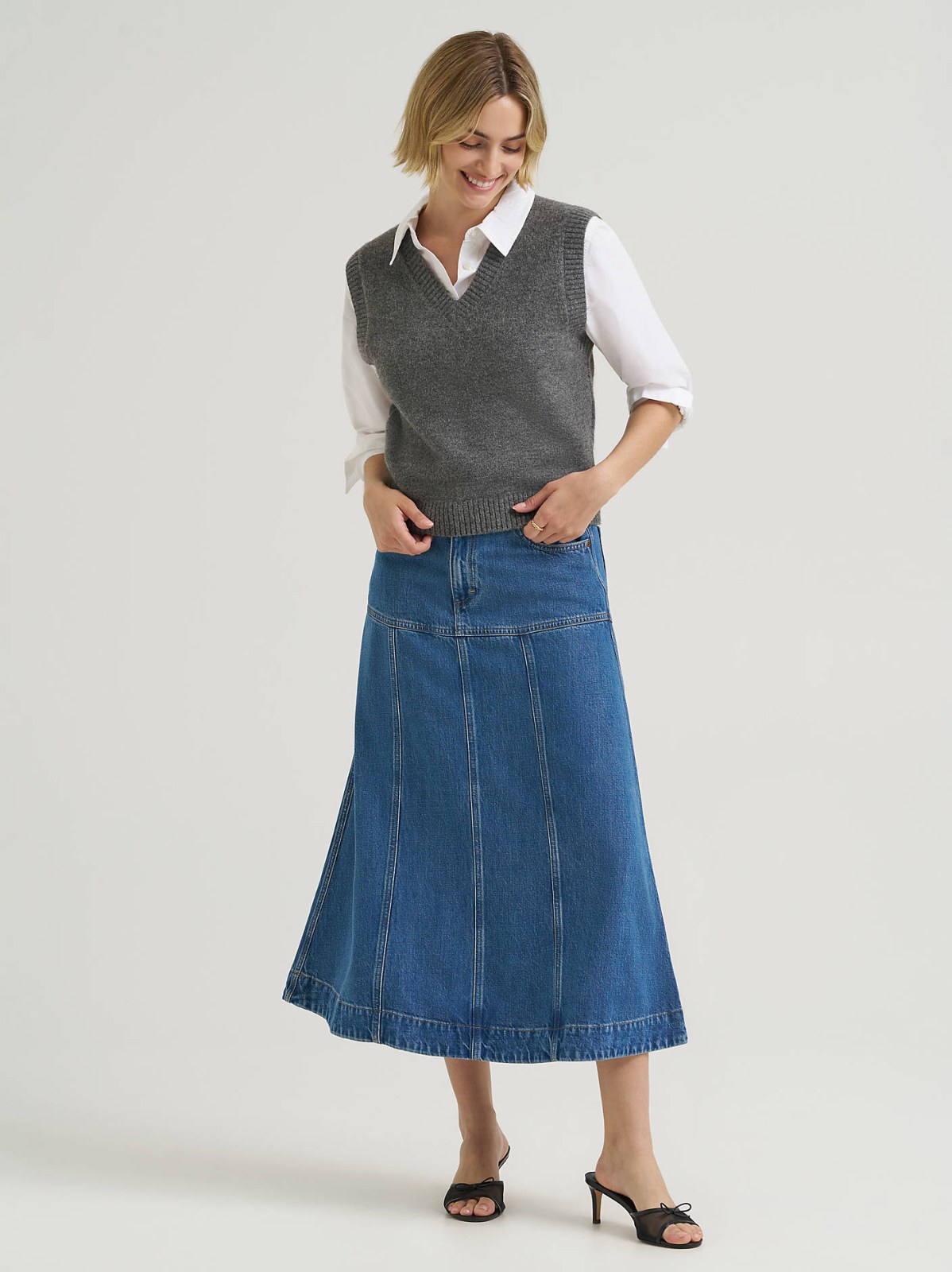 Women's V-Neck Sweater Vest - view 5