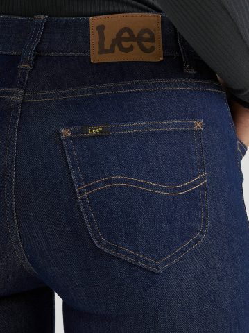 Women's Ultra Lux Comfort Flex Motion Slim Straight Jean with Ever Fit®