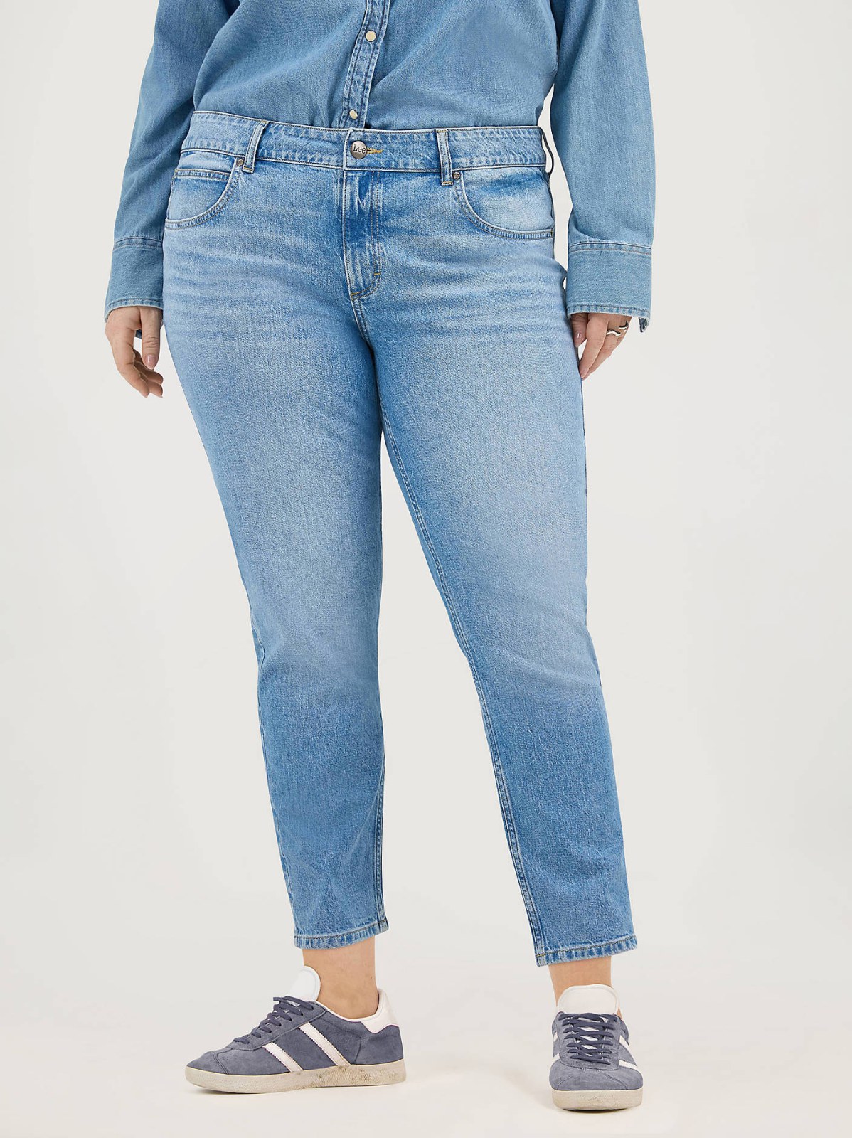 Women's Legendary Straight Crop (Plus) - view 2
