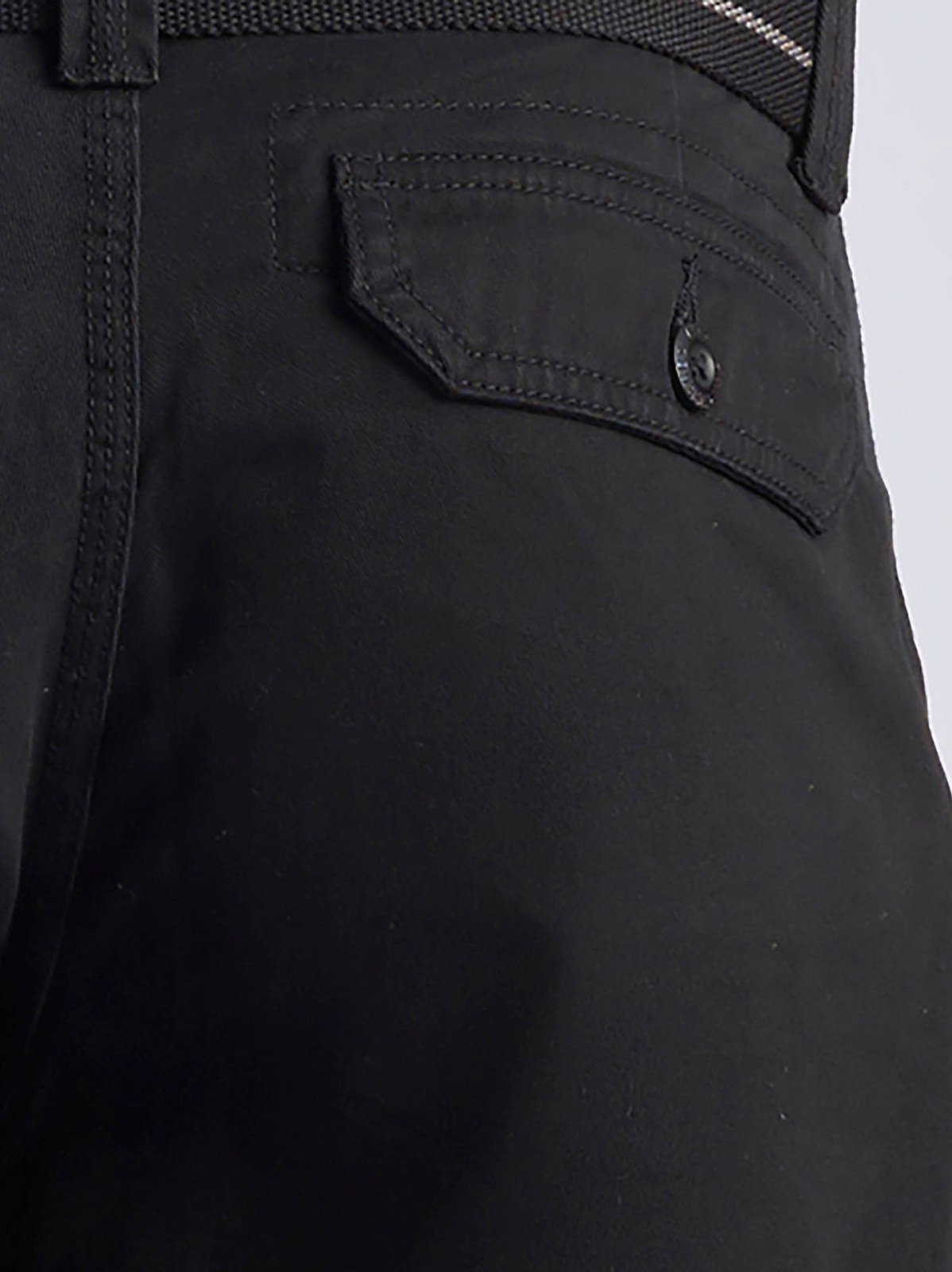 Men's Legendary Wyoming Cargo Short (Big & Tall) - view 4