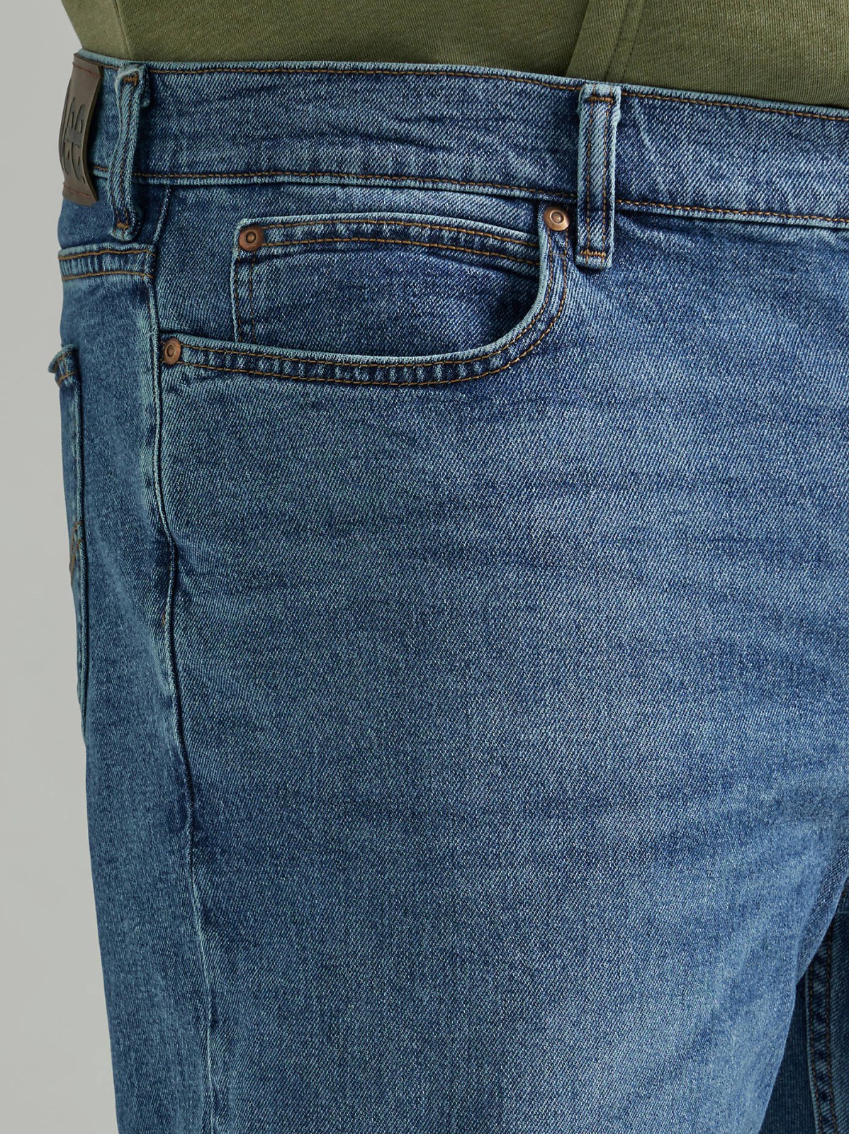 Men's Legendary Relaxed Straight Jean (Big &Tall) - view 5