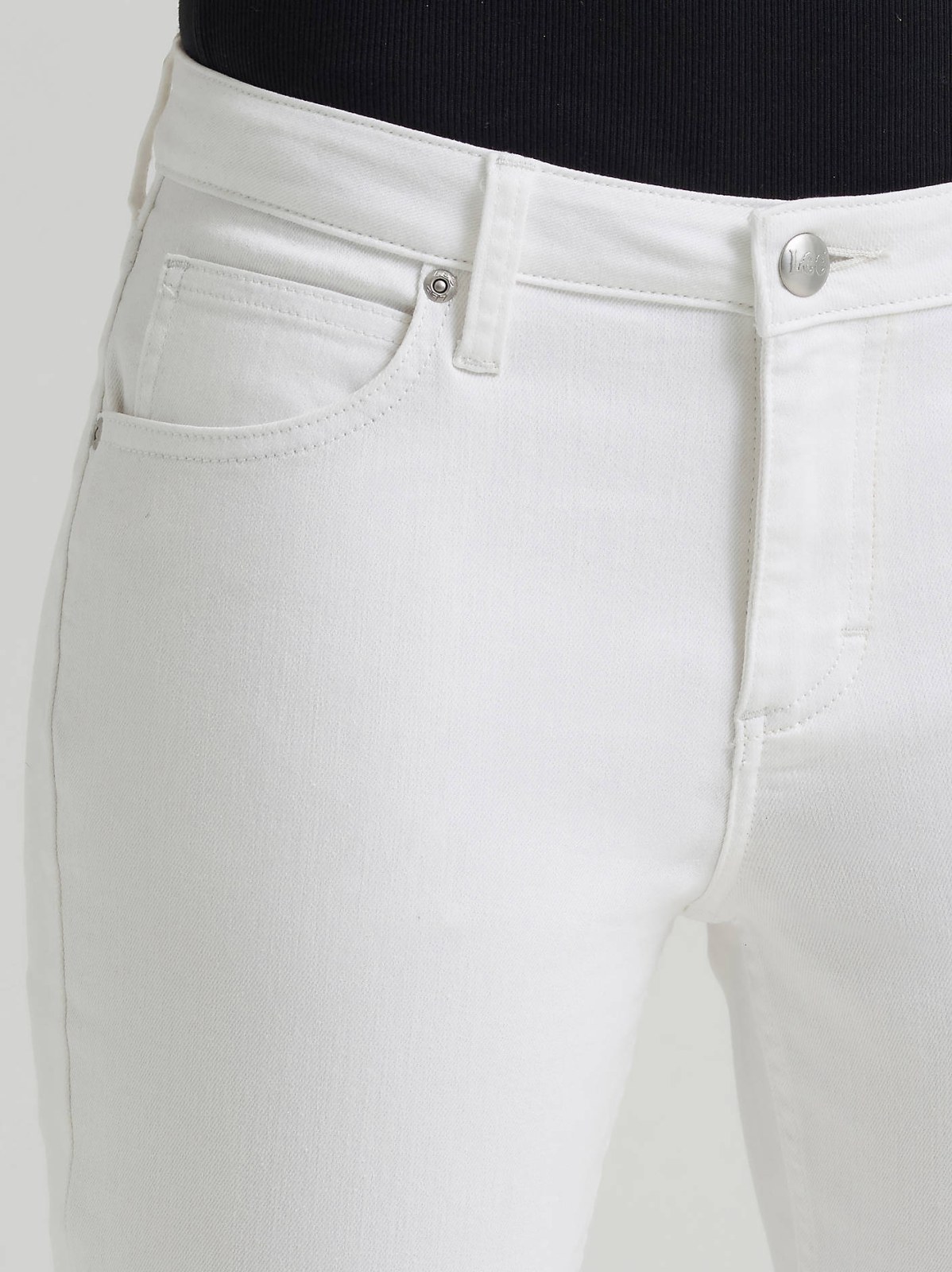 Women's Legendary Straight Denim Capri - view 6