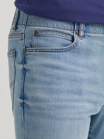 Men's Extreme Motion Regular Fit Straight Leg Jean
