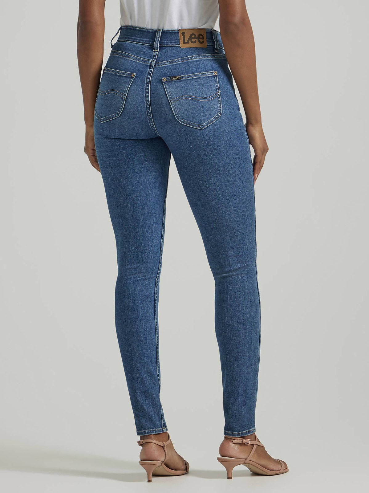 Women's Ultra Lux Comfort with Flex Motion Skinny Leg Jean (Petite) - view 3