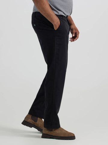 Men's Extreme Motion Relaxed Fit Khaki Pant (Big & Tall)