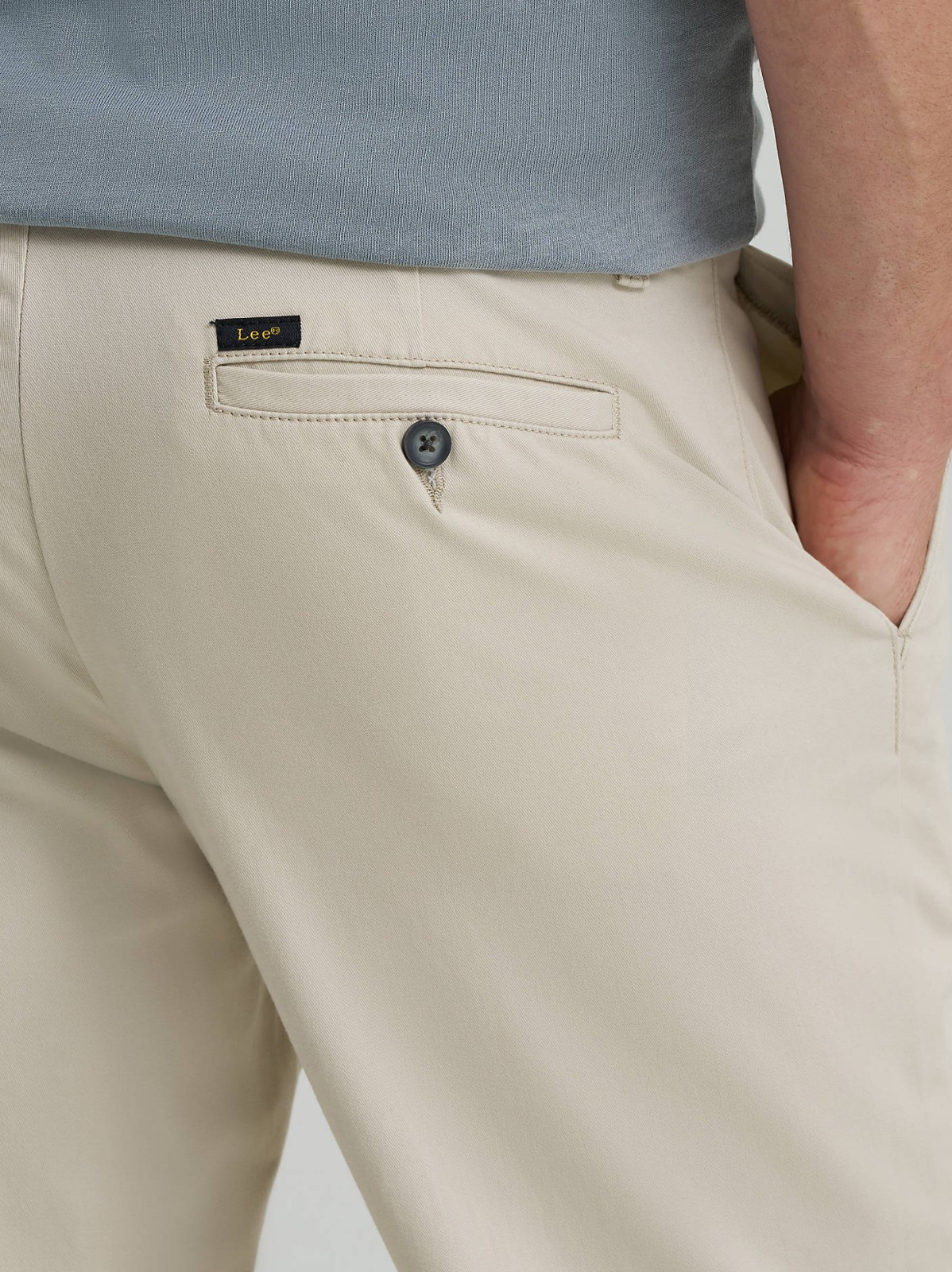 Men's Extreme Motion Relaxed Fit Khaki Pant - view 5