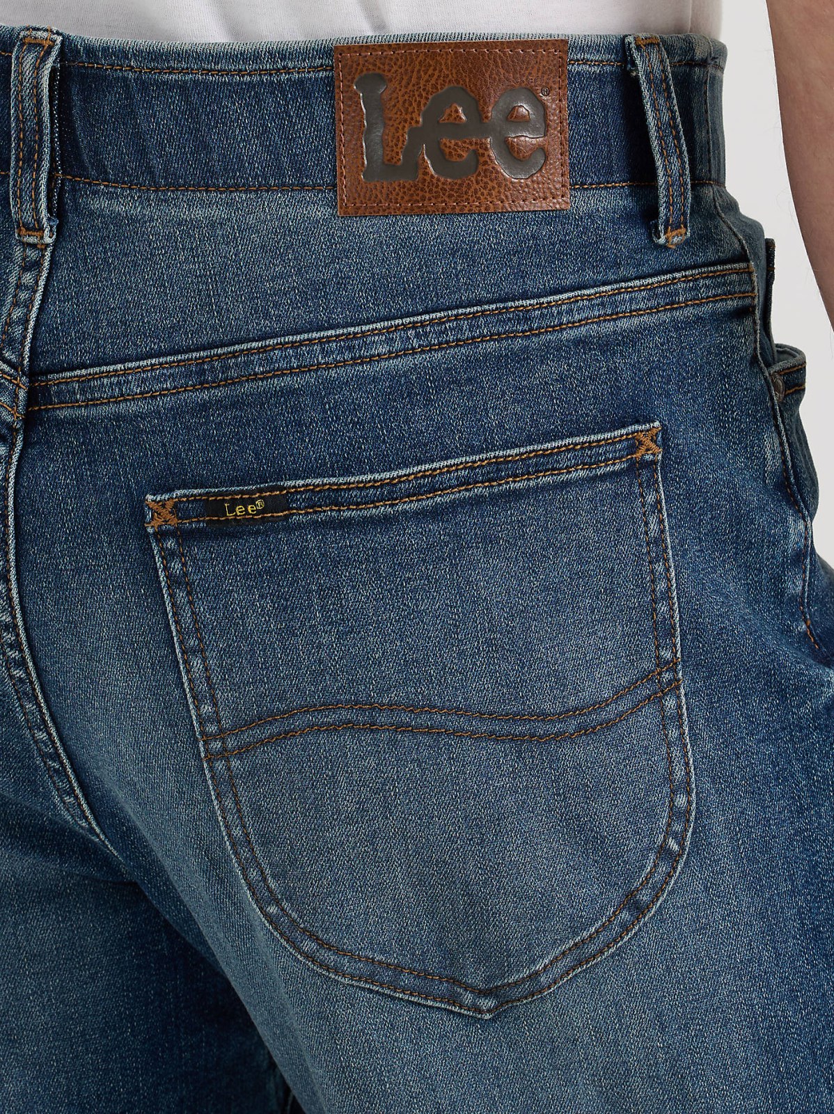 Men's Extreme Motion Relaxed Straight Jean - view 5