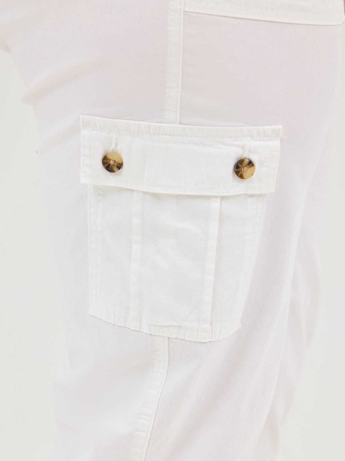 Women's Ultra Lux Comfort with Flex-To-Go Relaxed Fit Cargo Capri (Plus) - view 6