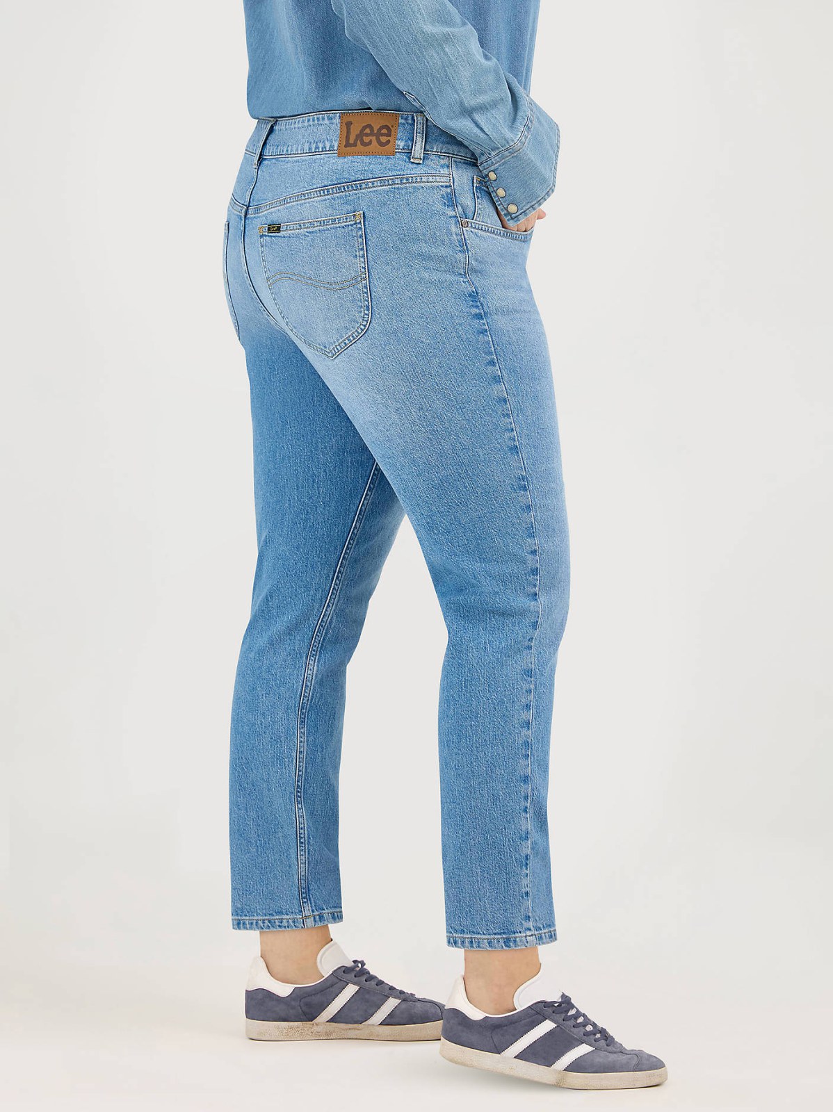 Women's Legendary Straight Crop (Plus) - view 4