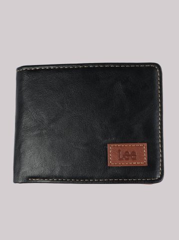 Men's Embossed Logo Patch Tumbled Bifold Wallet Men's Embossed Logo Patch Tumbled Bifold Wallet