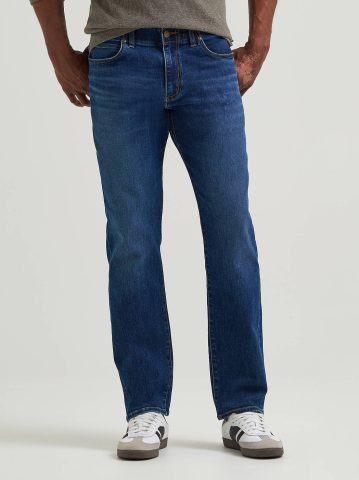 Men's Extreme Motion Straight Fit Tapered Leg Jean