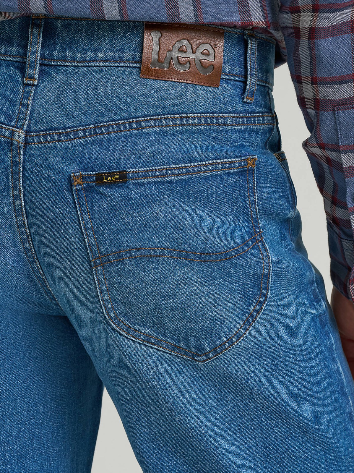 Men's Legendary Relaxed Straight Jean - view 6