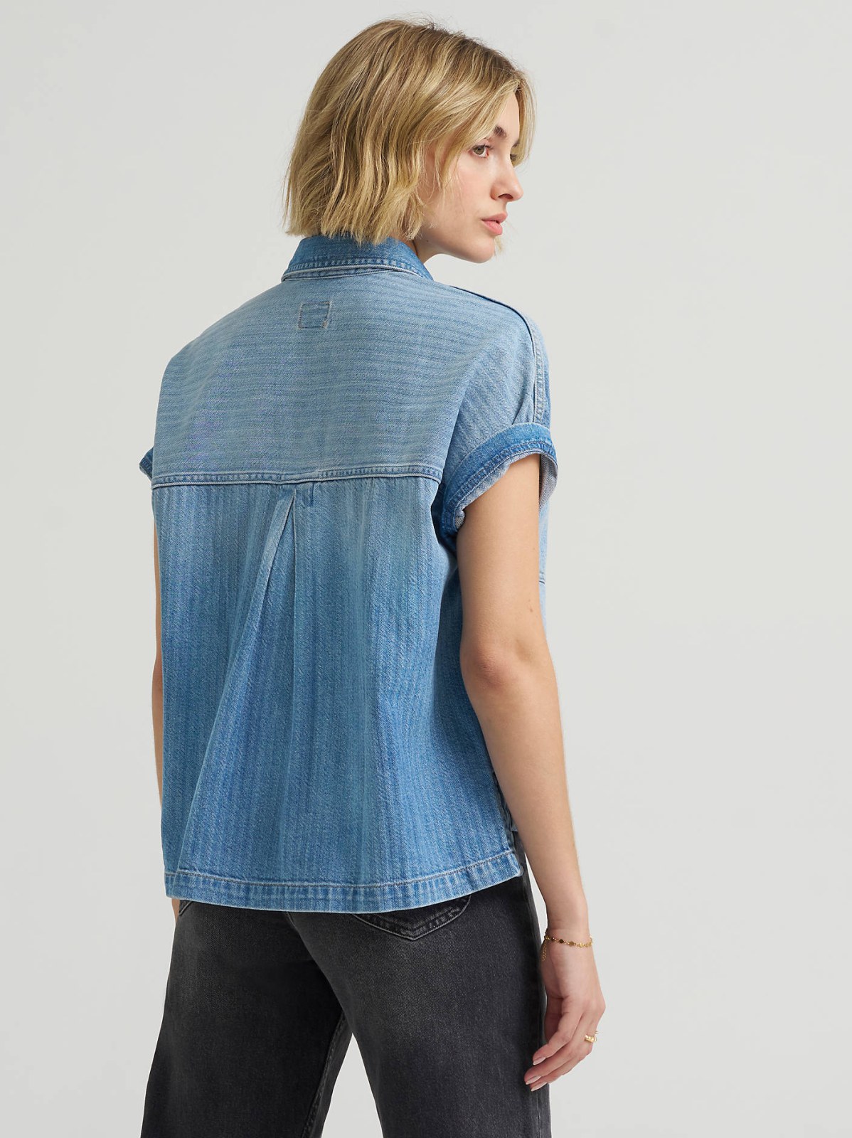 Women's Rolled Sleeve Utility Shirt - view 4