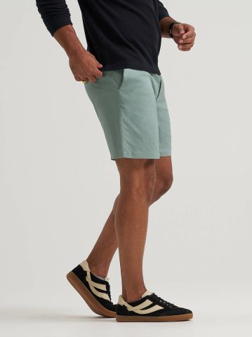 Men's Extreme Motion 7" Flat Front Short