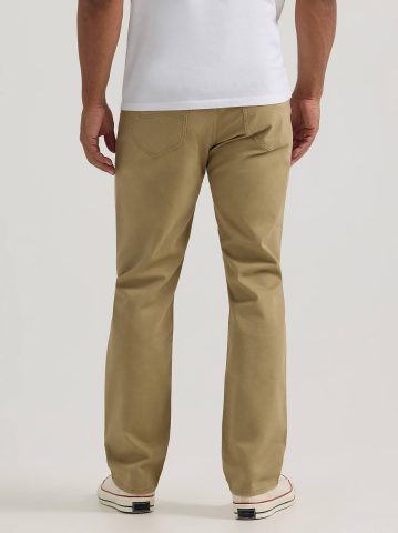 Men's Extreme Motion Relaxed Straight Twill Jean