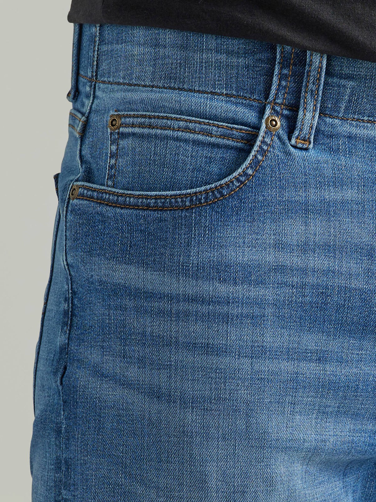 Men's Extreme Motion Regular Fit Straight Leg Jean - view 5