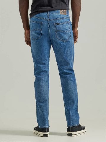 Men's Extreme Motion Regular Fit Straight Leg Jean