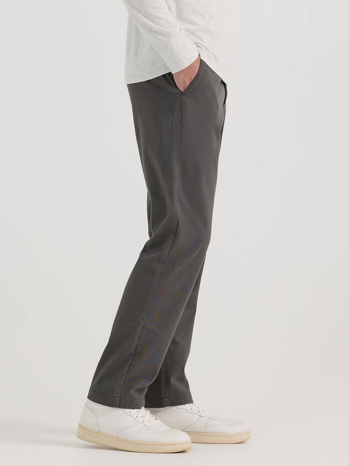Men's Extreme Motion Relaxed Fit Khaki Pant - view 4