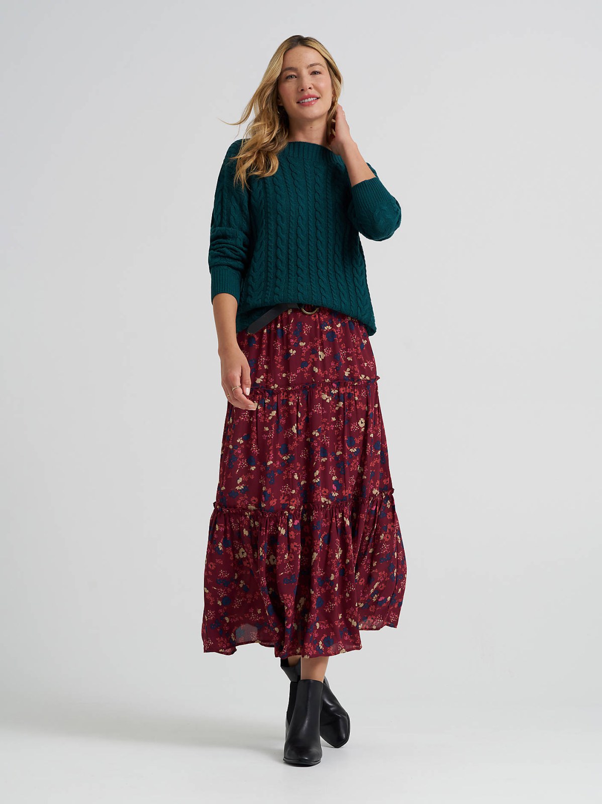 Women's Curved Hem Cable Knit Sweater - view 5
