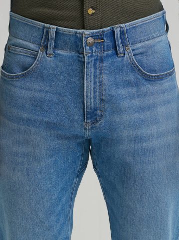 Men's Extreme Motion Athletic Tapered Leg Jean (Big & Tall)