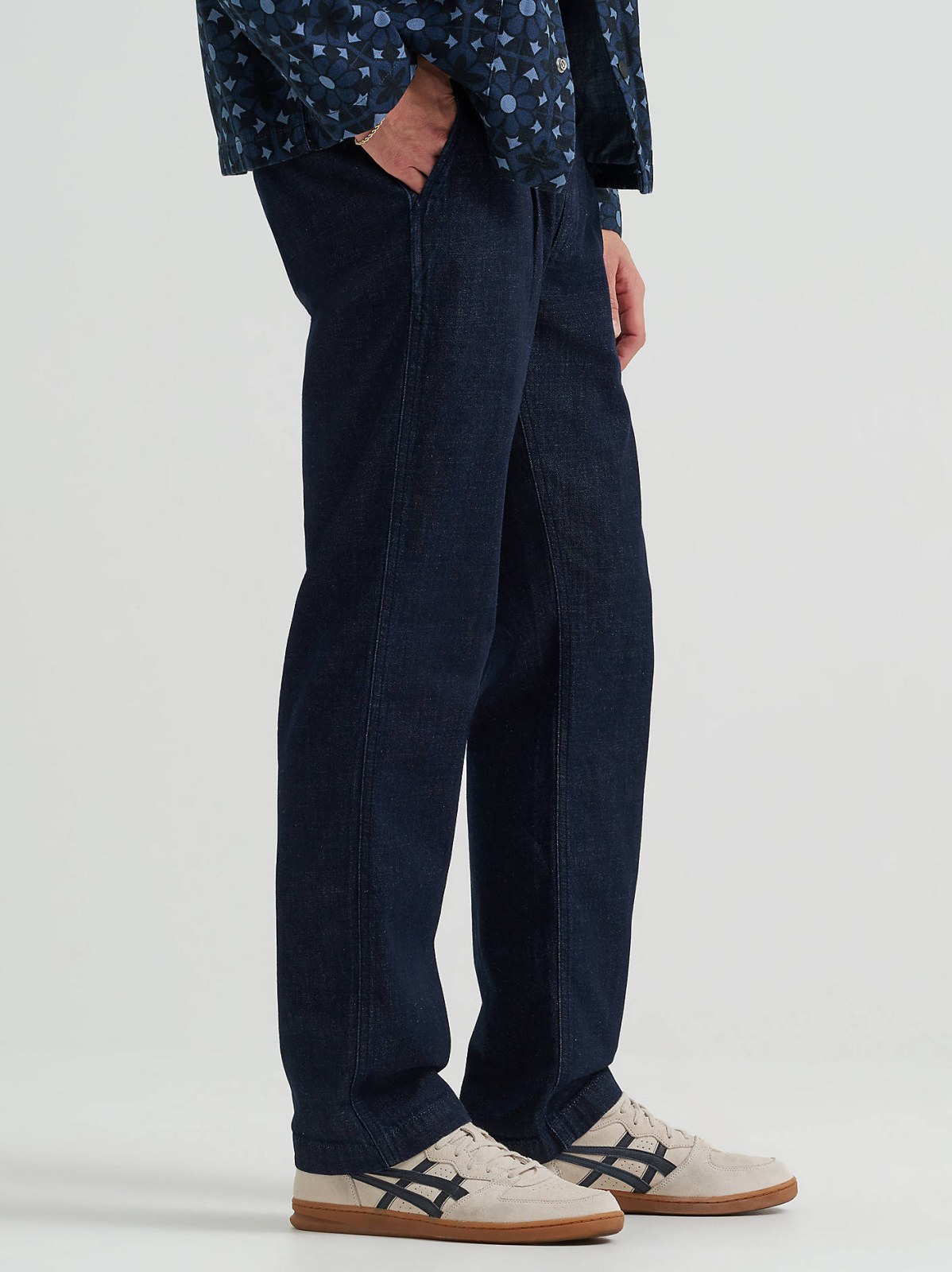 Men's Relaxed Pleated Chino Pant - view 4