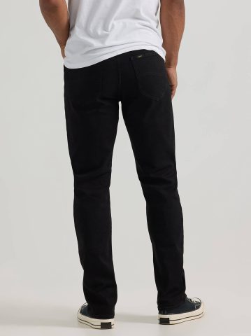 Men's Extreme Motion Relaxed Straight Jean