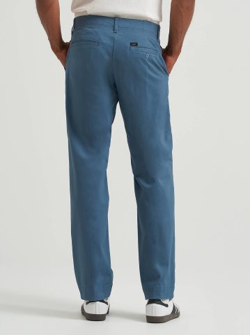 Men's Extreme Motion Flat Front Khaki Pant