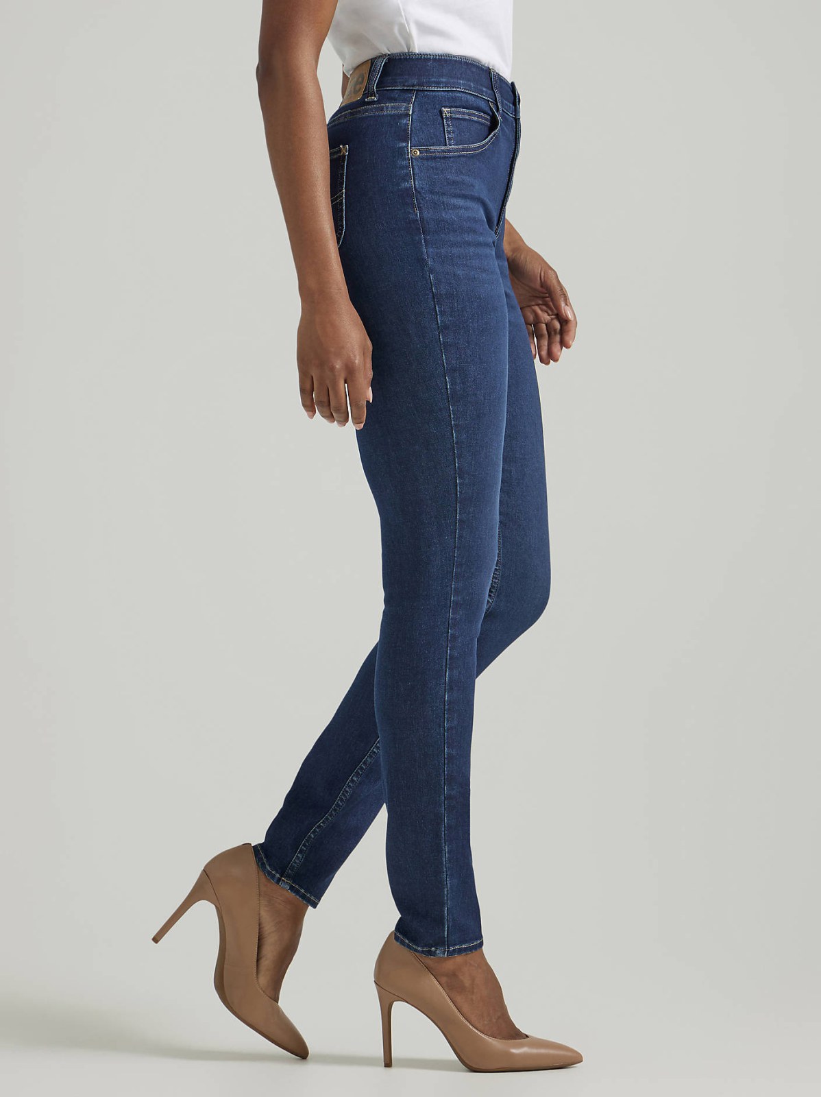 Women's Ultra Lux Comfort with Flex Motion Skinny Leg Jean (Petite) - view 4