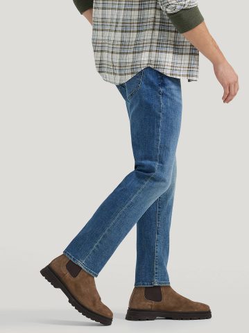 Men's Extreme Motion MVP Straight Fit Tapered Jean